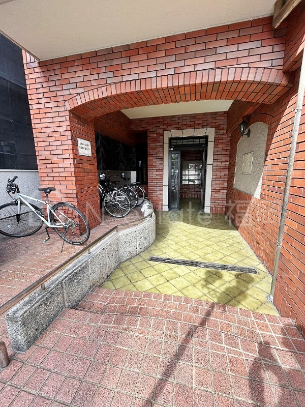 敷地内・建物